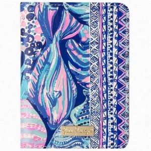Lilly Pulitzer passport holder cute vacation travel